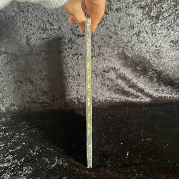 Raggedy Ann and Andy In the Tunnel of Lost Toys by Catherine Bushnell | 1980 - Picture 9 of 10